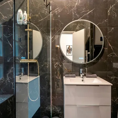 Apartment Splendide, Refait A Neuf, Climatise, A 1mn- 