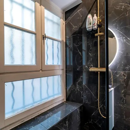 Splendide, Refait A Neuf, Climatise, A 1mn- 