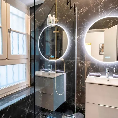 Splendide, Refait A Neuf, Climatise, A 1mn- 